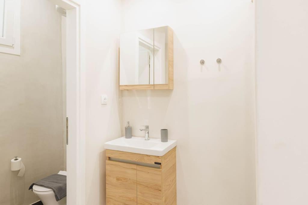 Modern Hiding Place In The Heart Of 아테네 외부 사진