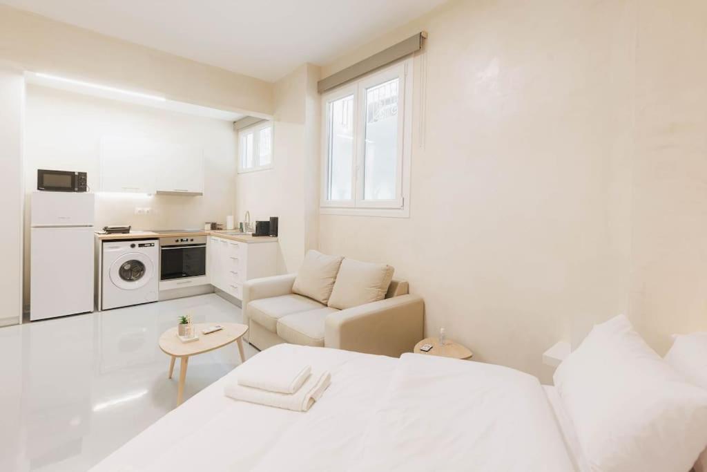 Modern Hiding Place In The Heart Of 아테네 외부 사진