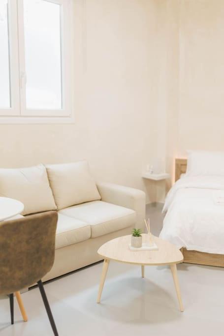 Modern Hiding Place In The Heart Of 아테네 외부 사진