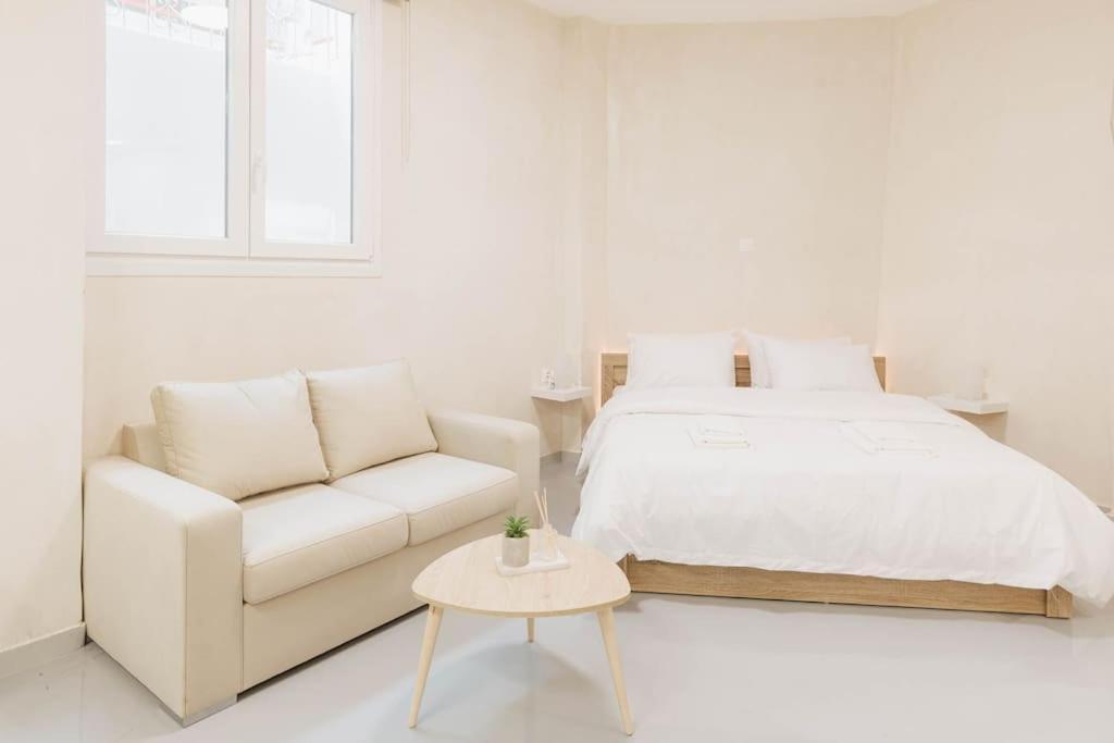 Modern Hiding Place In The Heart Of 아테네 외부 사진